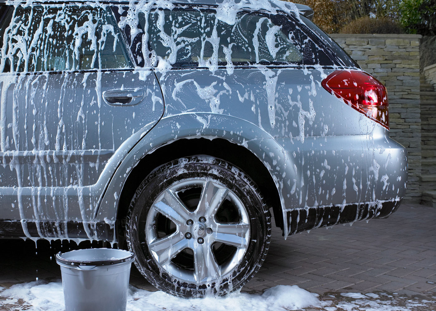 How to Protect Your Car’s Paint: DIY Car Washes