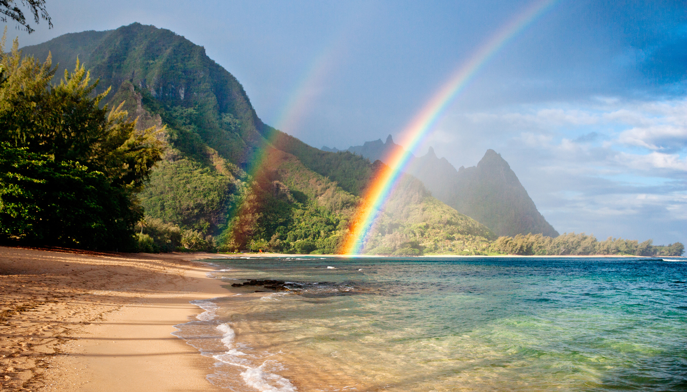 How to Island Hop in Hawaii: Tips on Cruises, All-Inclusive Stays and Getting Around